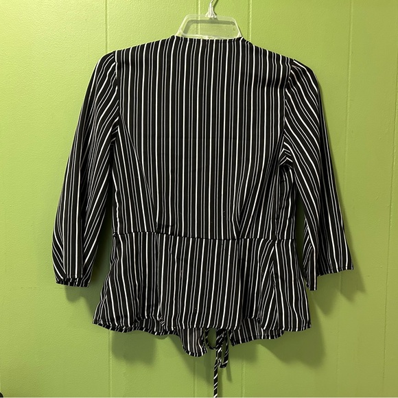 Xhilaration Black & White Striped Tie Blouse XS - Picture 2 of 7